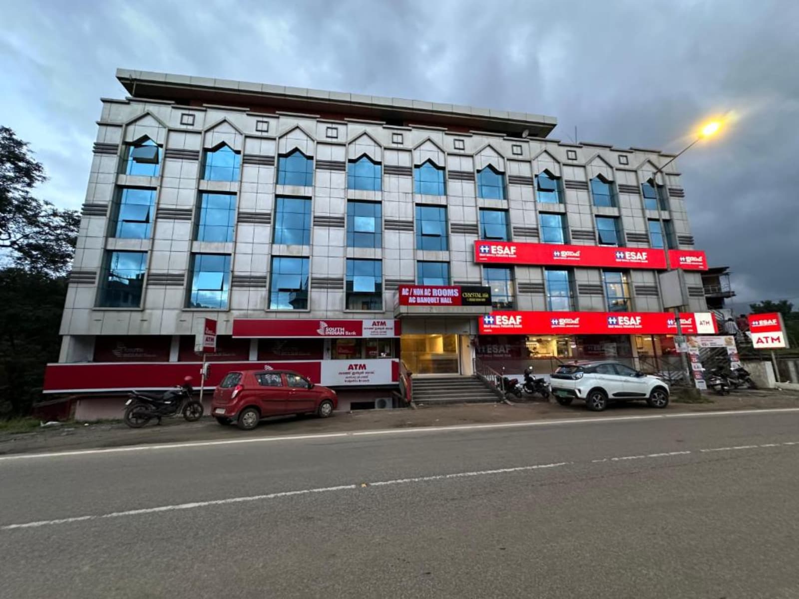 CRYSTAL INN - Tap to explore photos