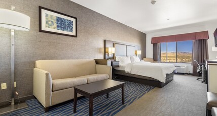 Holiday Inn Express Hotel & Suites Barstow Room Type - 1 King Bed Suite Sofa Bed