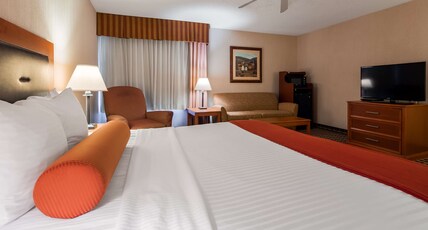Best Western Marion Hotel Room Type - 1 KING BED,NSMK,LRGRM,SOFBD,MICRFG,FULL BREAKFAST