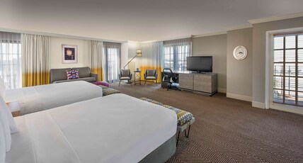 DoubleTree by Hilton Austin Room Type - 2 DOUBLES PREMIUM