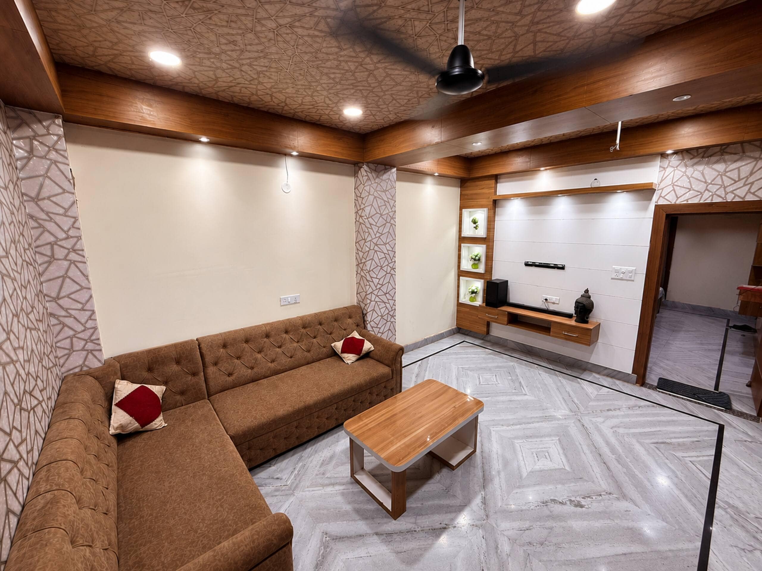 Prime Inn Family Guest House Kurukshetra - Tap to explore photos