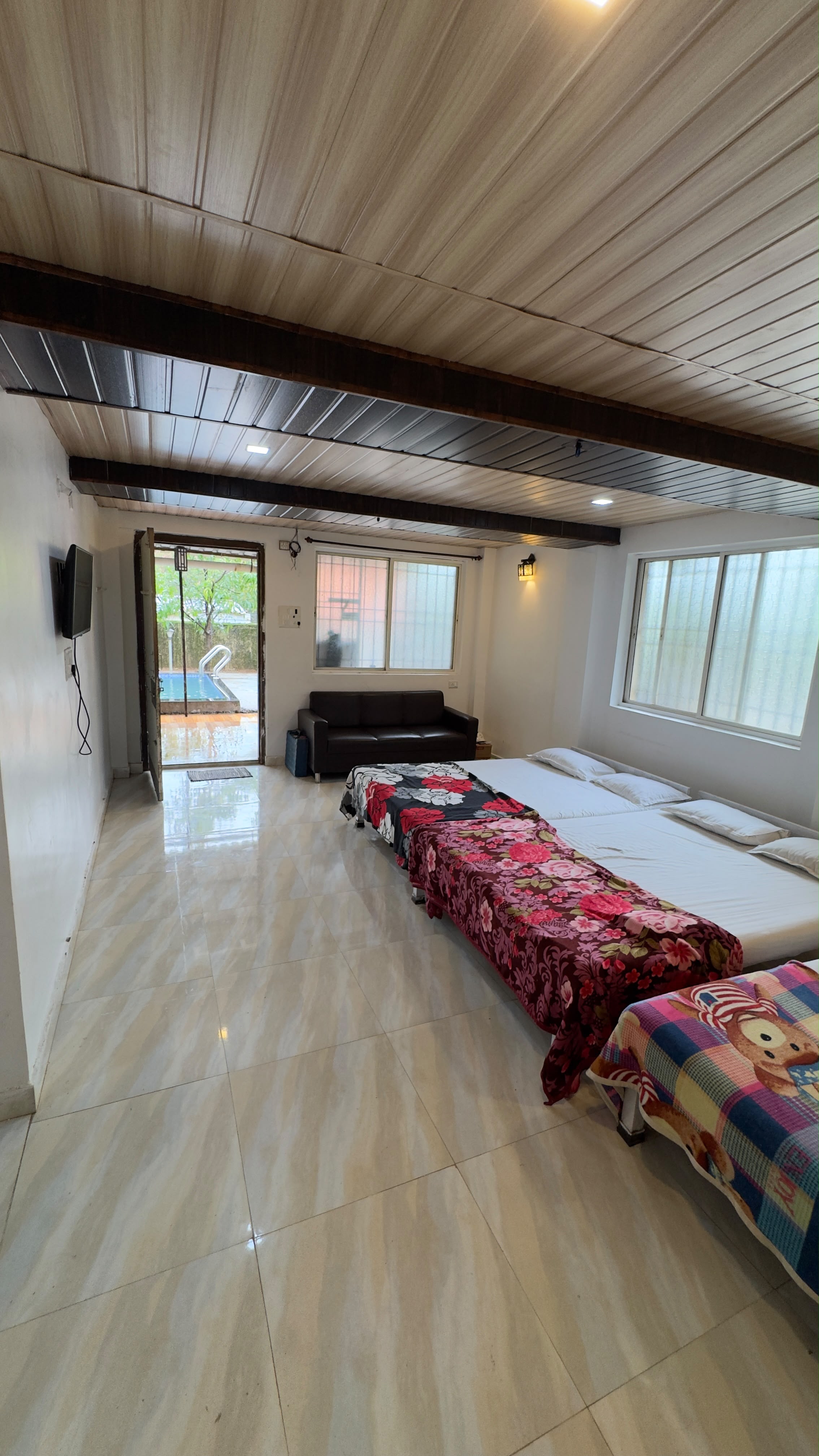 1BHK Party house with private pool - Tap to explore photos