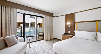 Hilton College Station & Conference Center Room Type - 2 QUEEN BED POOLSIDE VIEW