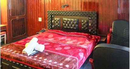 Hotel Rocks Room Type - Deluxe Room