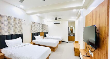 BHAVANI EXECUTIVE & LODGE Room Type - SUPER DELUX 4 SINGLE BED ROOM