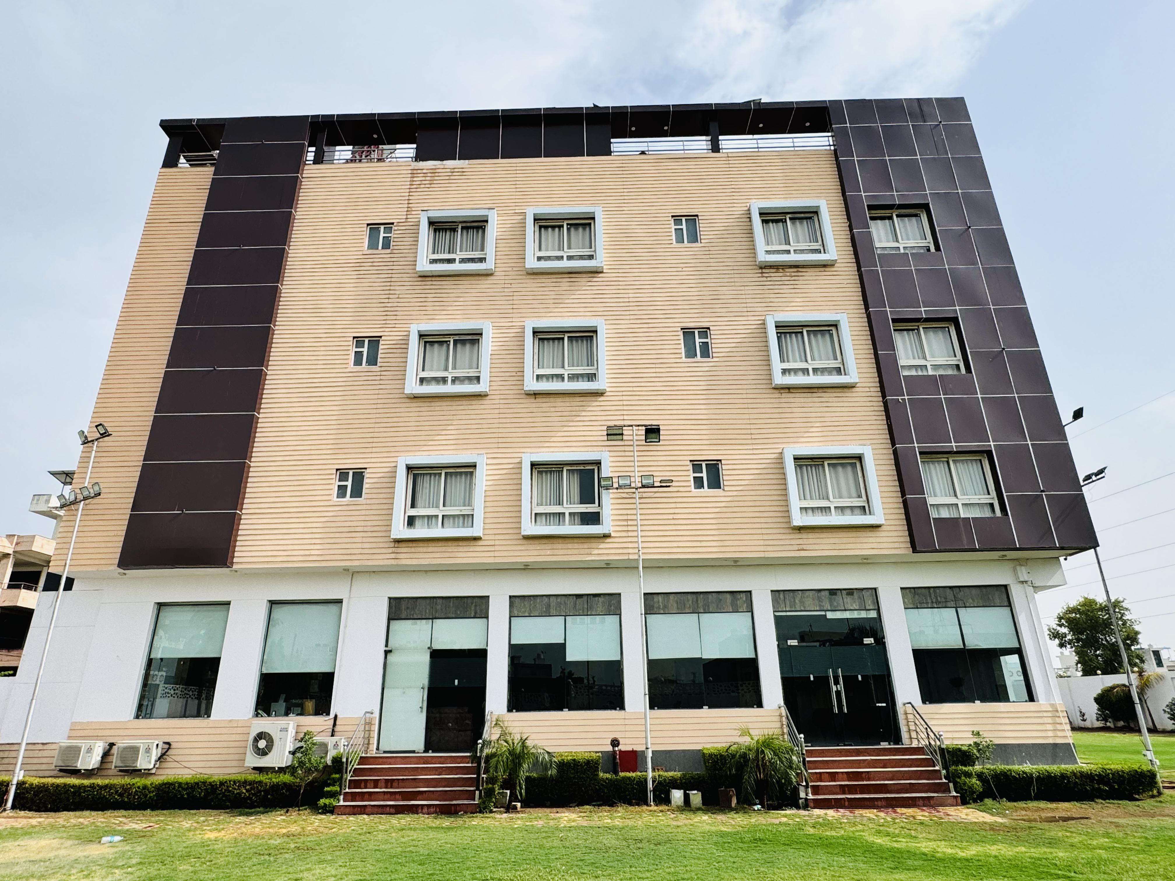 Hotel Neelam Paradise-Vaishali nagar - Tap to explore photos
