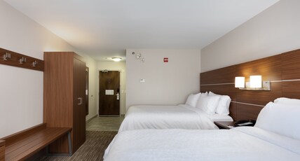 Holiday Inn Express ALPHARETTA - ROSWELL Room Type - 2 Queen Standard