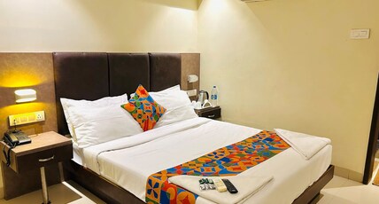 Hotel West Inn Room Type - Deluxe Room