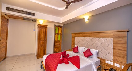 Hotel SRM GRANDEURS Room Type - Executive  Room