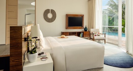 Jumeirah Olhahali Island Room Type - Beach Villa with Pool