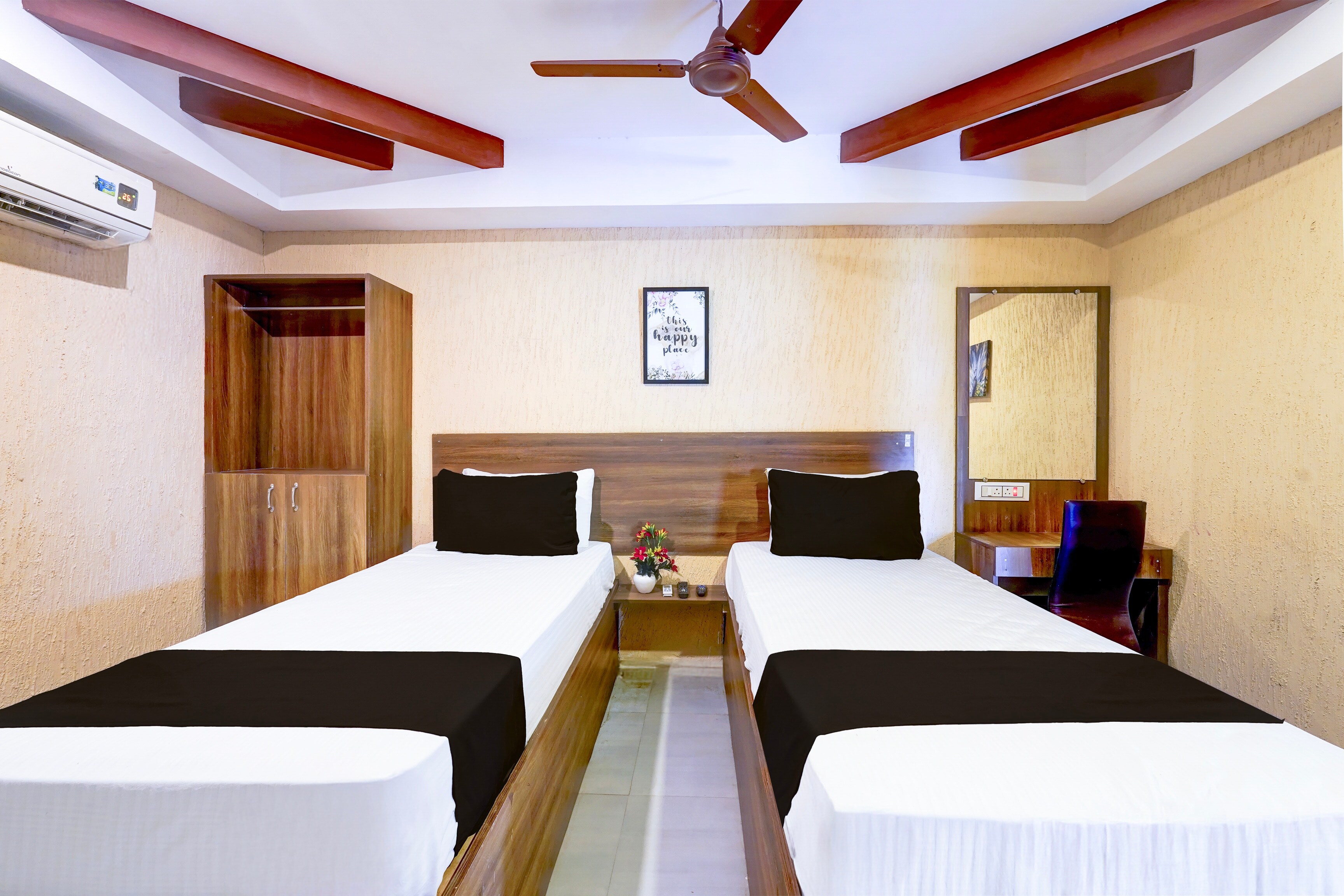 Hotel O Yazhini Inn - Tap to explore photos