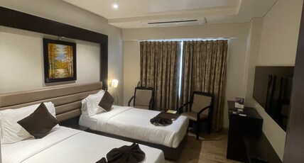 Hotel Virgo Sumeru Room Type - Premier Twin Bedroom