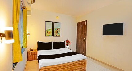 Super Collection O Baner Hillview Pune Formerly Siri Lodge Room Type - Classic with Balcony