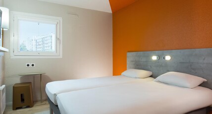 Ibis Budget Fresnes Room Type - Standard Twin Room with twin beds