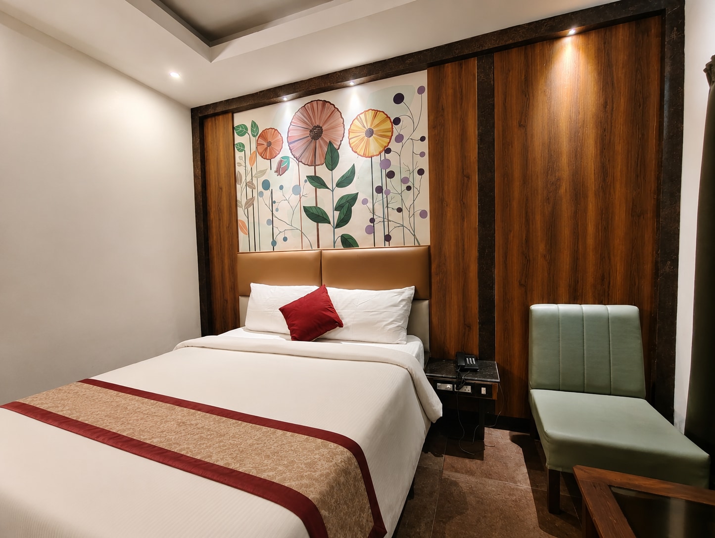 Hotel Tamizh Park - Tap to explore photos