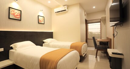 Le Valor Hotels by Crezenta Room Type - STANDARD