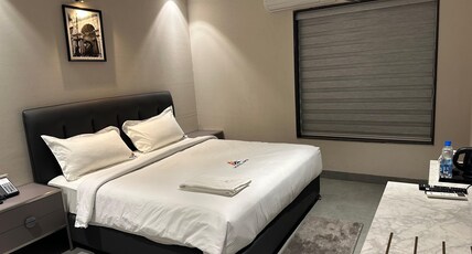 Hotel APS Room Type - Executive Room - King Bed