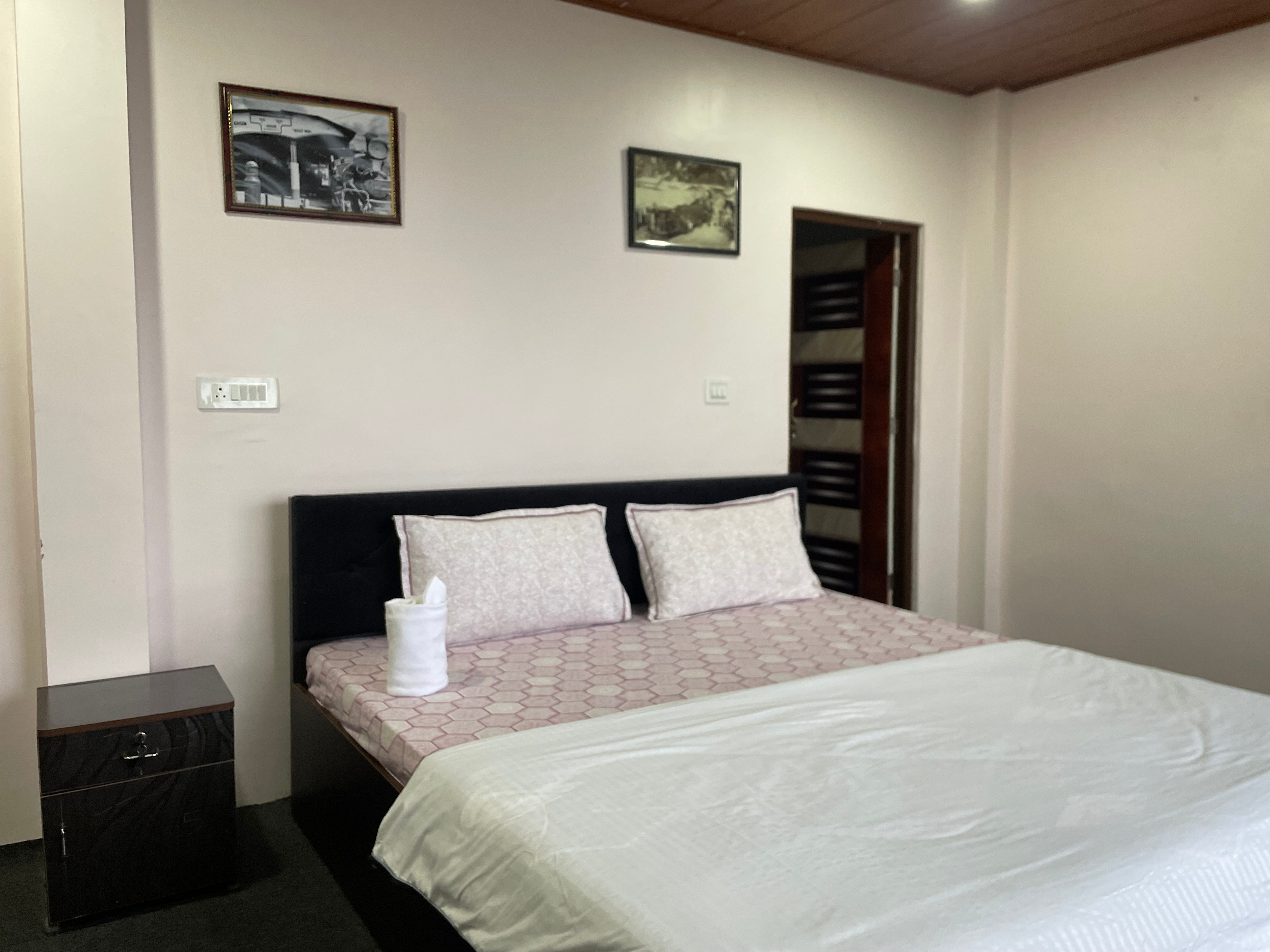 Sukhim Farmstay - Tap to explore photos