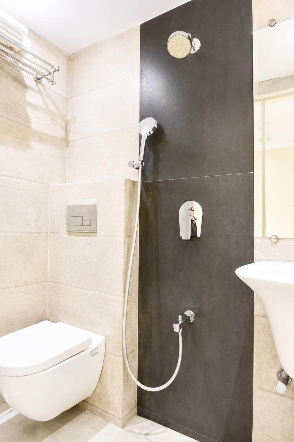 THE DREAM RESIDENCY LODGING & BOARDING - Tap to explore photos