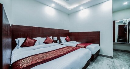 Hotel Toto International Room Type - Deluxe Triple Room