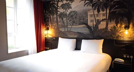 Mercure Rochefort La Corderie Royale Room Type - Standard Room with 1 king-size bed Mercure Rochefort La Corderie Royale Room Type - Standard Room with 1 king-size bed