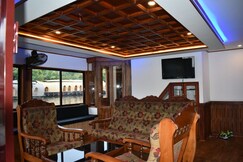 Parthasarathy Luxury Houseboat