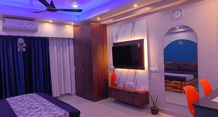 Siddha SkyView Studio Pool Near Airport CC2 Mall Room Type - Siddha SkyView Studio Pool Near Airport CC2 Mall