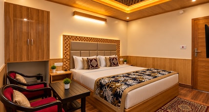 Vizvei Home Stay Room Type - Super Delux Shimla Facing Vizvei Home Stay Room Type - Super Delux Shimla Facing