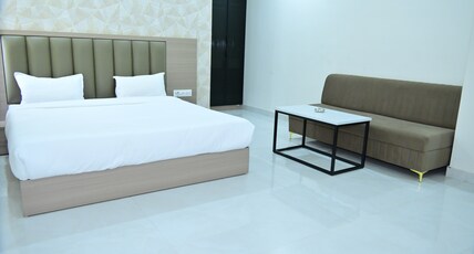 Hotel BR Residency Room Type - Super Deluxe Room
