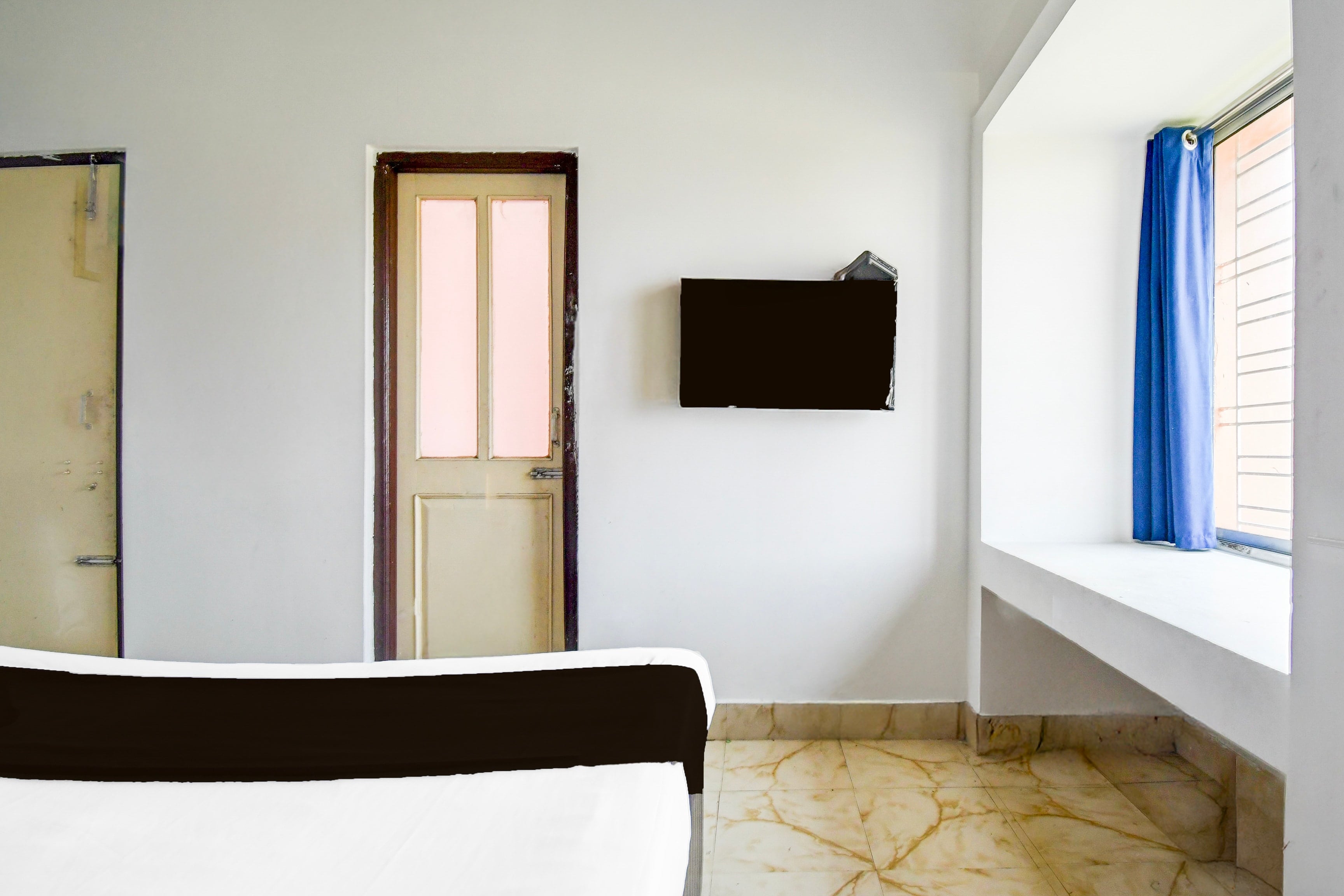 Super Hotel O Dumduma Near DN Regalia Mall - Tap to explore photos