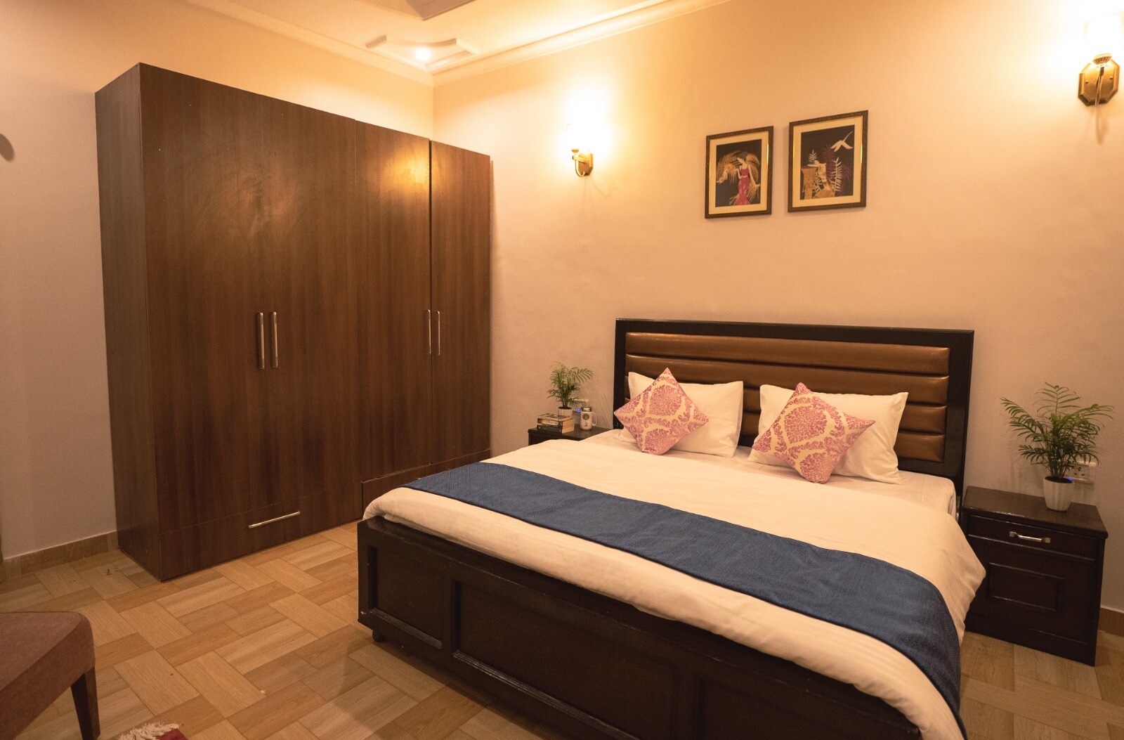 LILY - Tap to explore photos