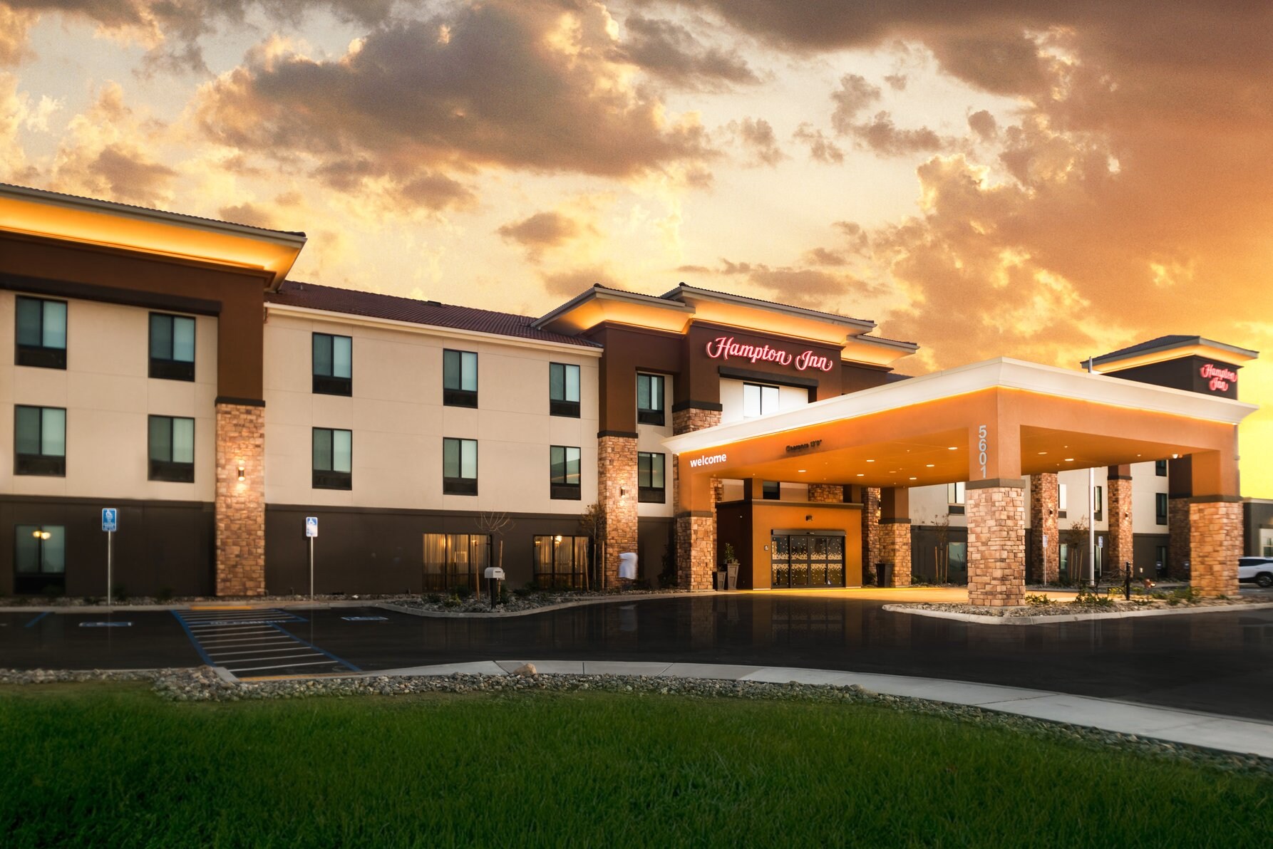 Hampton Inn Arvin Tejon Ranch, CA - Tap to explore photos