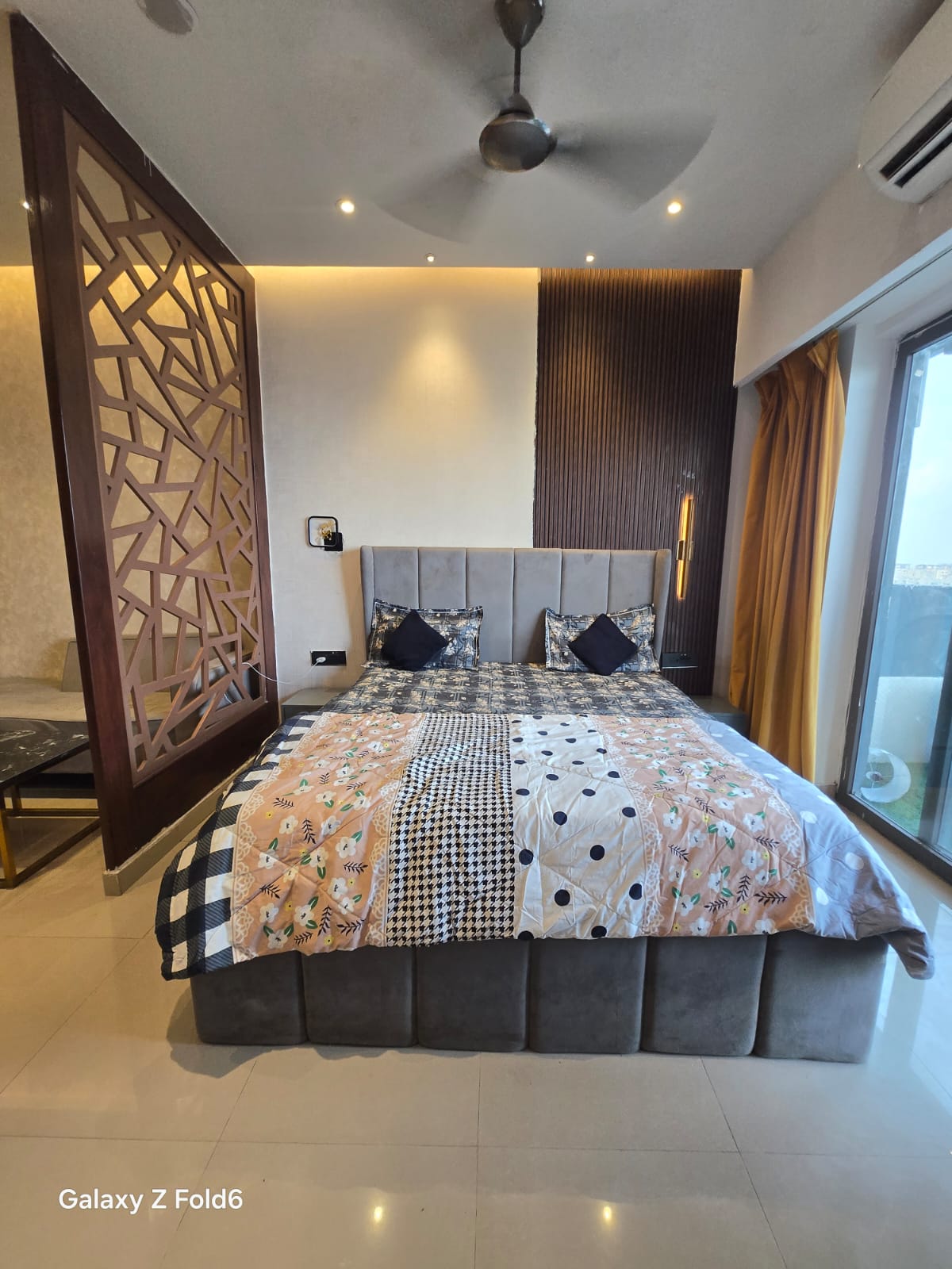 Noida Central Suites - Tap to explore photos