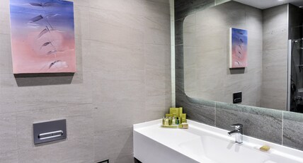 DoubleTree by Hilton Ankara Incek Room Type - KING ONE BEDROOM SUITE