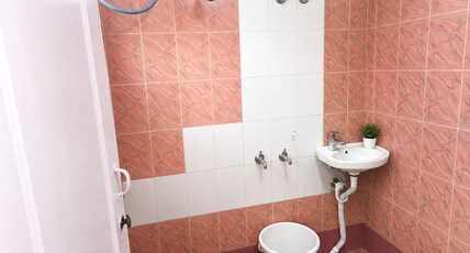 Neelimalai Residency Room Type - Bedroom 6