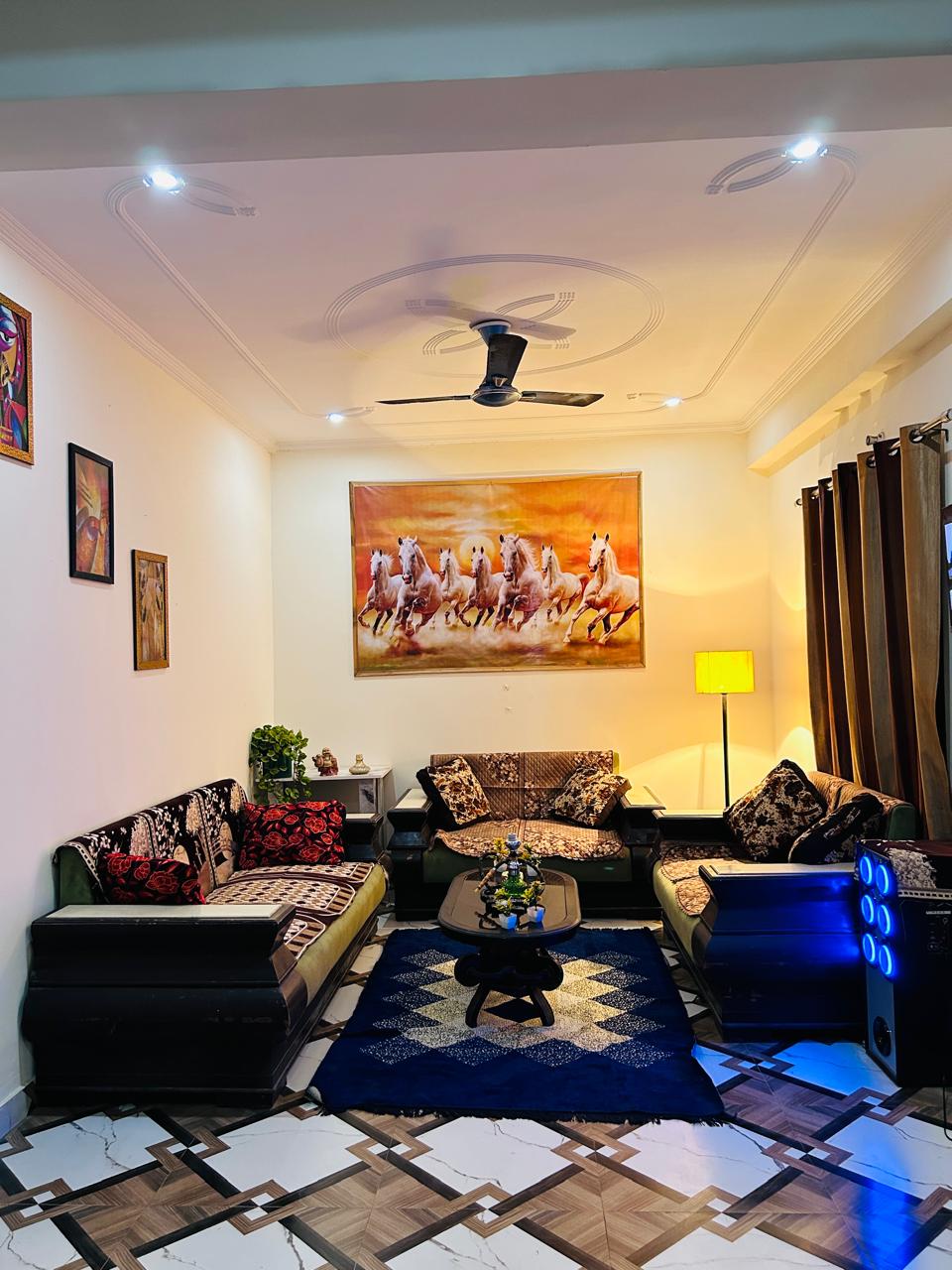 Blue sapphire - Tap to explore photos