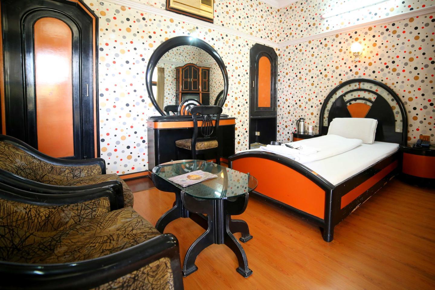 Hotel Naveen Deluxe - Tap to explore photos