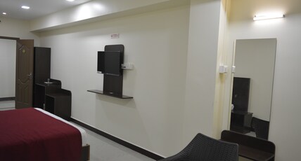 Annai Residency Room Type - Non Ac Four bed Room
