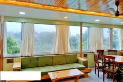 Beautifully Crafted 3BHK Homestay by Phoenix Stay