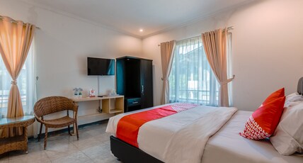 Dancenter Gunung Geulis Villagee Room Type - Indonesia Suite Double