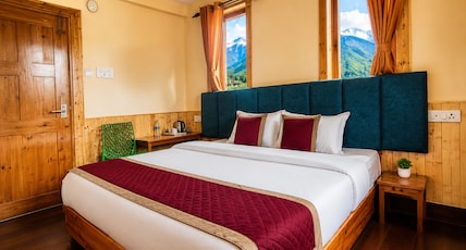 DIWAN SACHPASS GUEST HOUSE Room Type - Deluxe Room with Balcony and Mountain View DIWAN SACHPASS GUEST HOUSE Room Type - Deluxe Room with Balcony and Mountain View