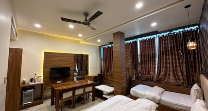 Hotel Shubham Room Type - PRESIDENTIAL SUITE ROOM