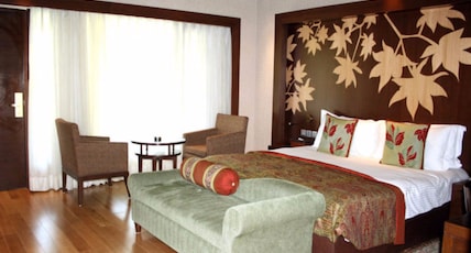 The LaLit Grand Palace Srinagar Room Type - Deluxe Ground Floor King with Private sitout The LaLit Grand Palace Srinagar Room Type - Deluxe Ground Floor King with Private sitout