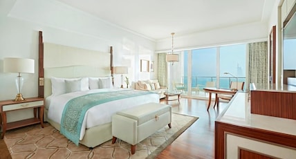 Waldorf Astoria Dubai Palm Jumeirah Room Type - Deluxe Room, 1 King Bed (Skyline View) Waldorf Astoria Dubai Palm Jumeirah Room Type - Deluxe Room, 1 King Bed (Skyline View)