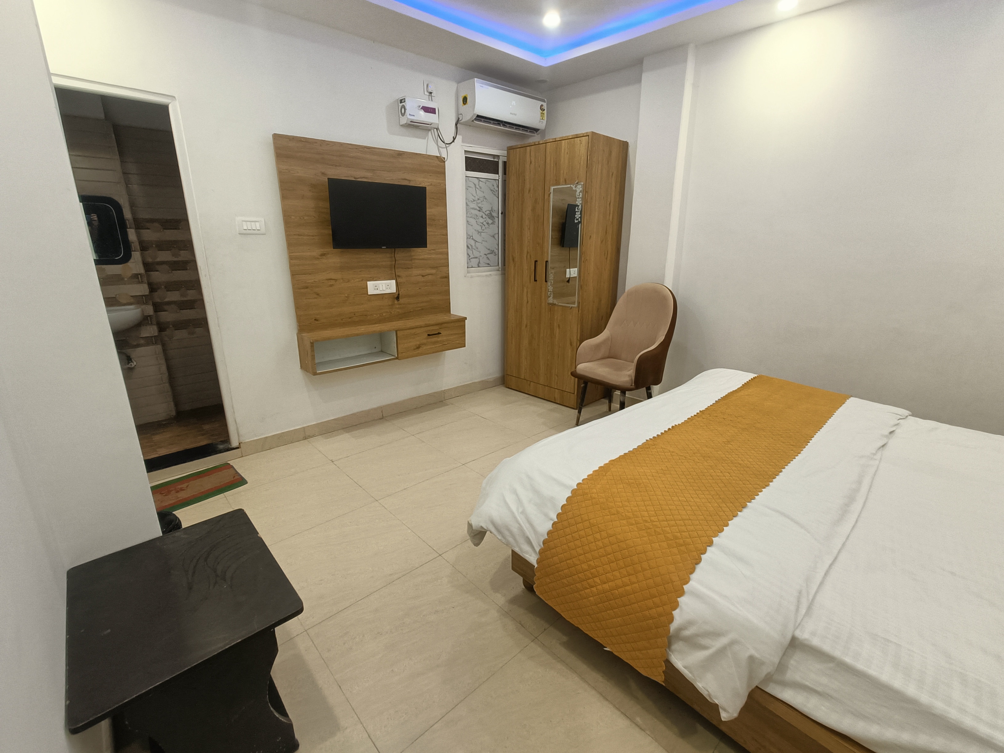 Hotel Krishna PG House - Tap to explore photos