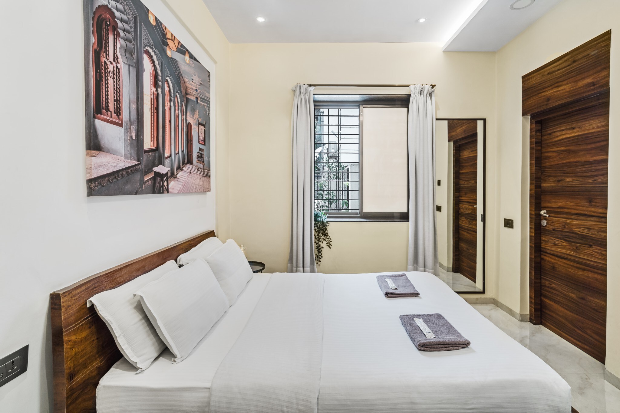Oaklyn 1BHK in Bandra W by SquareOne Stays - Tap to explore photos