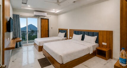 HOTEL KARDHAR INN Room Type - Three bedded Ac Room