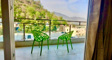 Yogvan Luxury 1BHK Apartments @Tapovan Room Type - Entire Sunlit Mountain View Apartment