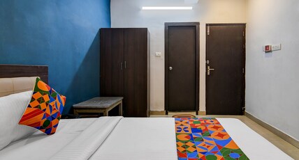 FabHotel Stay Hub Room Type - Premium Room