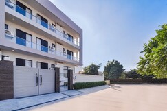 Royal Residence Golf View